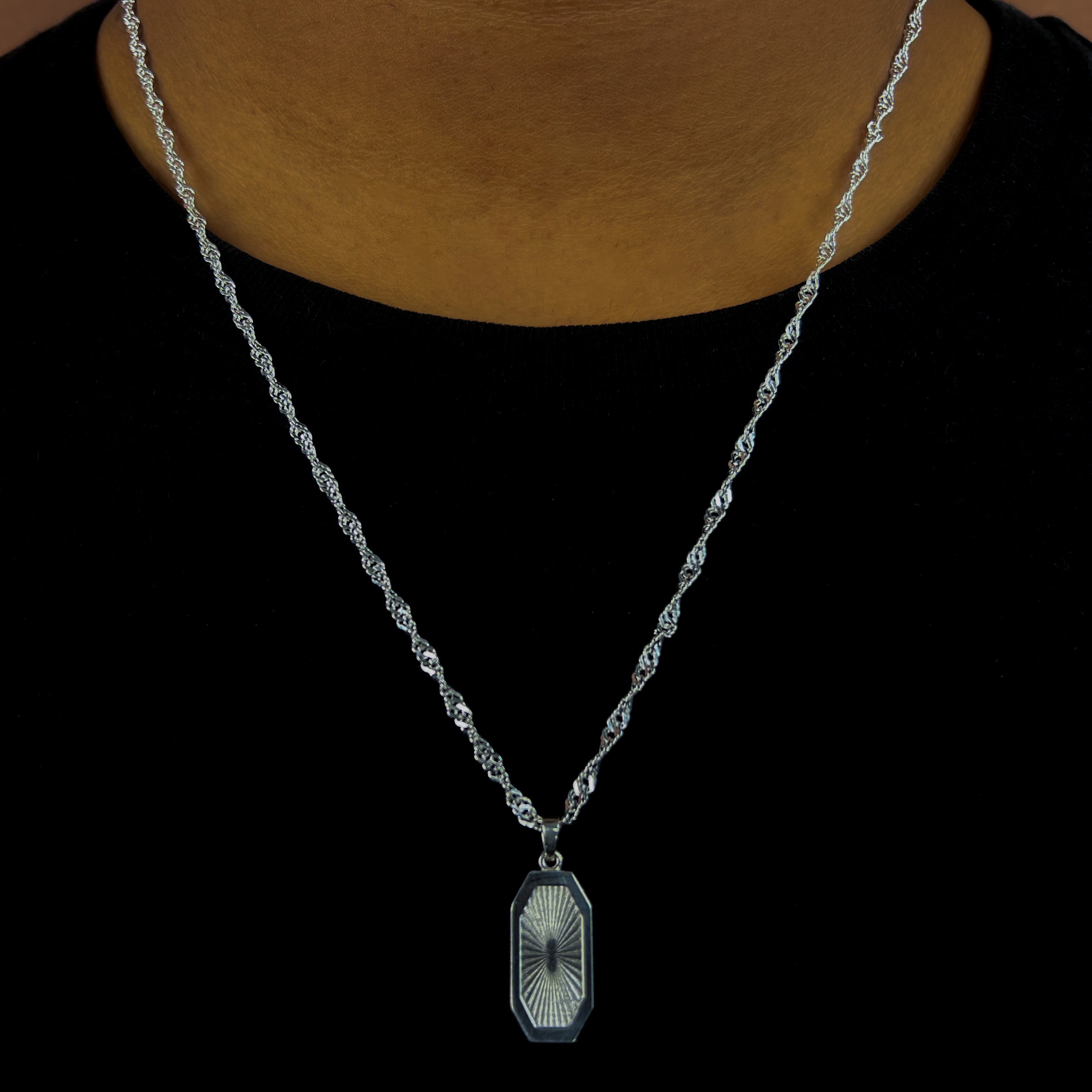 The Laya Necklace in Sterling Silver
